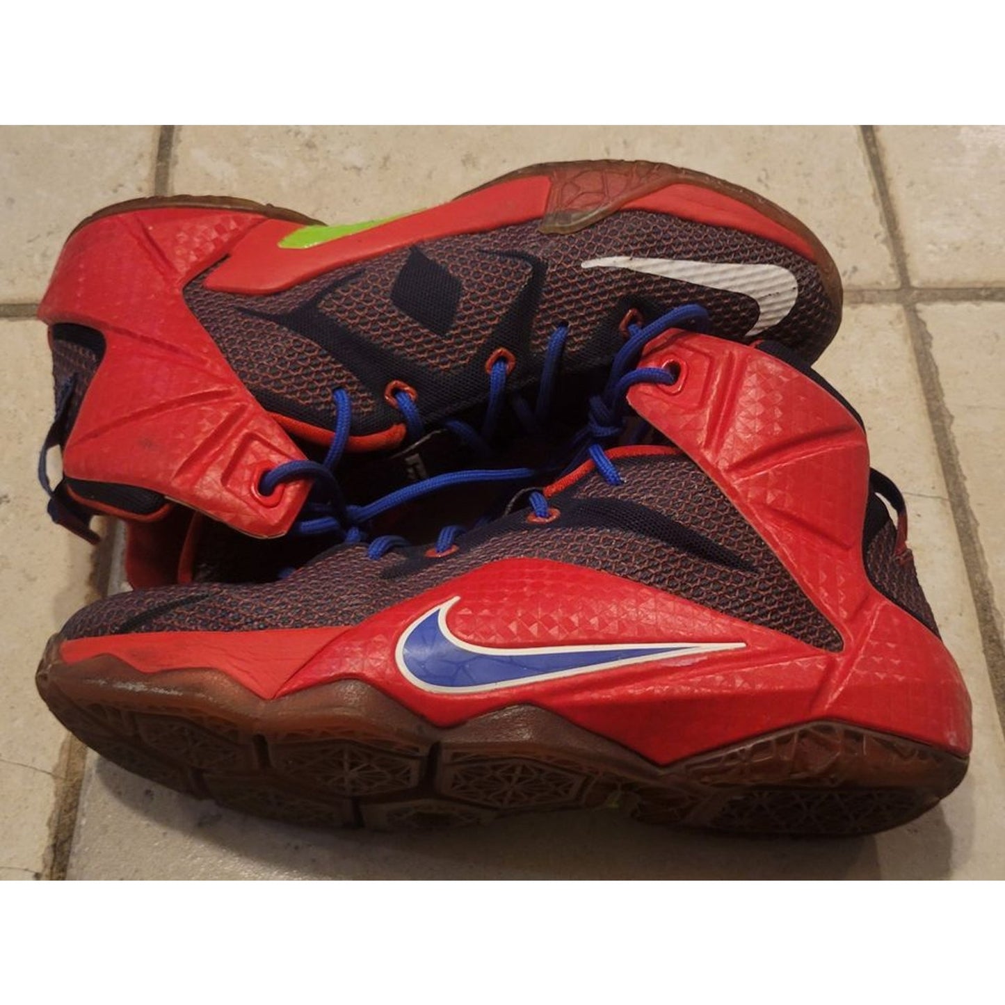 Nike Lebron 12 Superman 6.5Y 685181-601 Red/Blue/Black