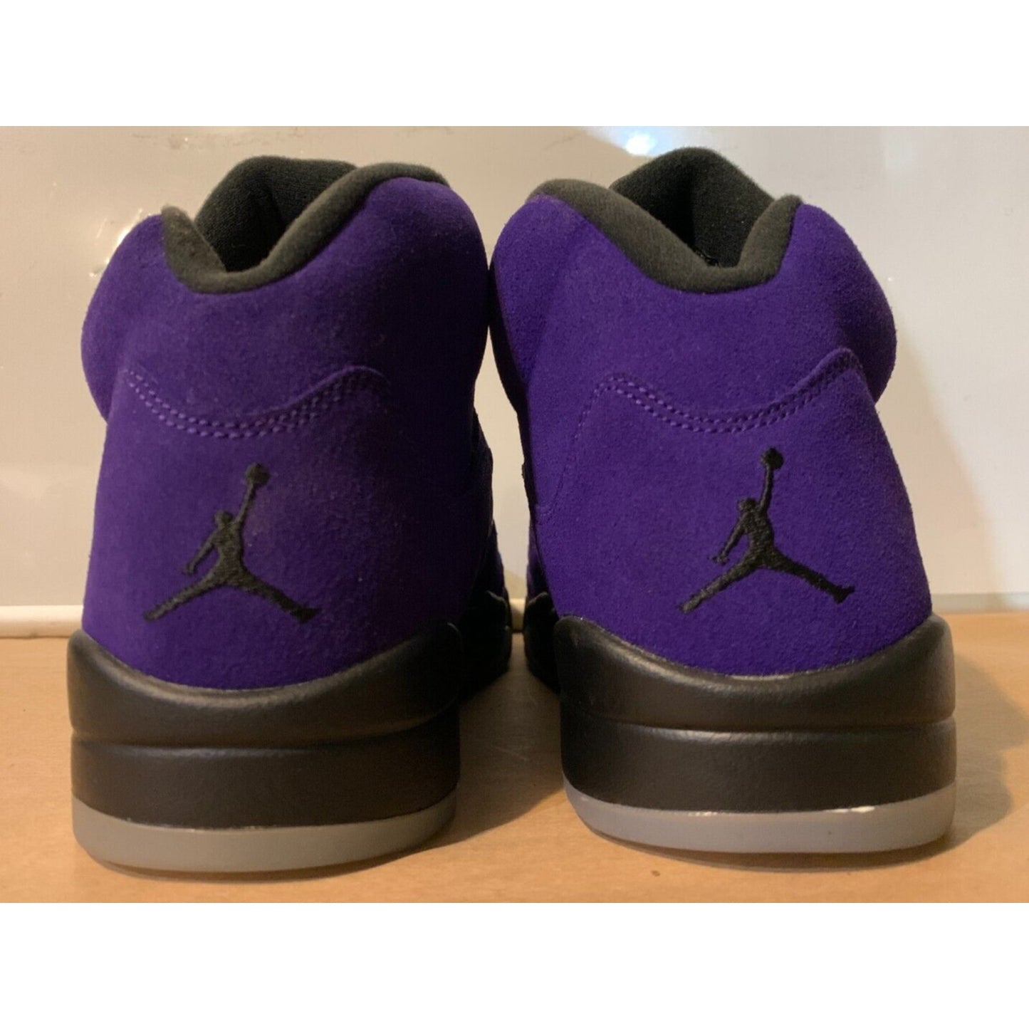 Size 11 - Jordan 5 Retro Alternate Grape 2020 136027-500