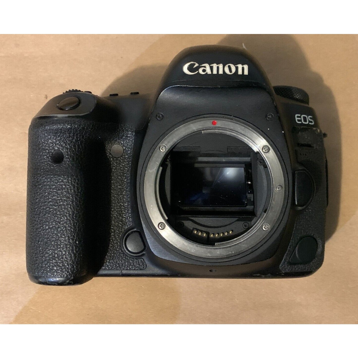 Canon EOS 5D MARK IV 30.4 MP Digital SLR Camera W/ Tamron af 70-300 1:4-5.6 lens