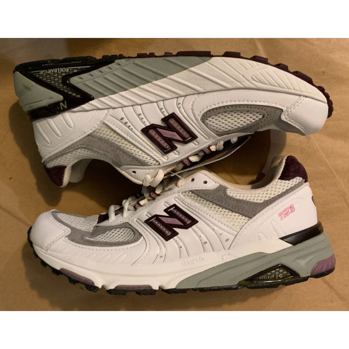 New Balance Womens (Size 8.5 W) 1123 Running Shoes Sneaker Motion Control Purple