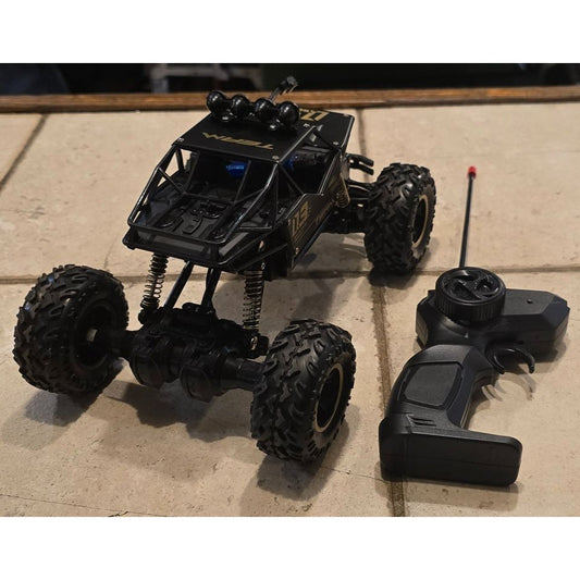 Maxis Q3 Remote Controlled Dune Buggy