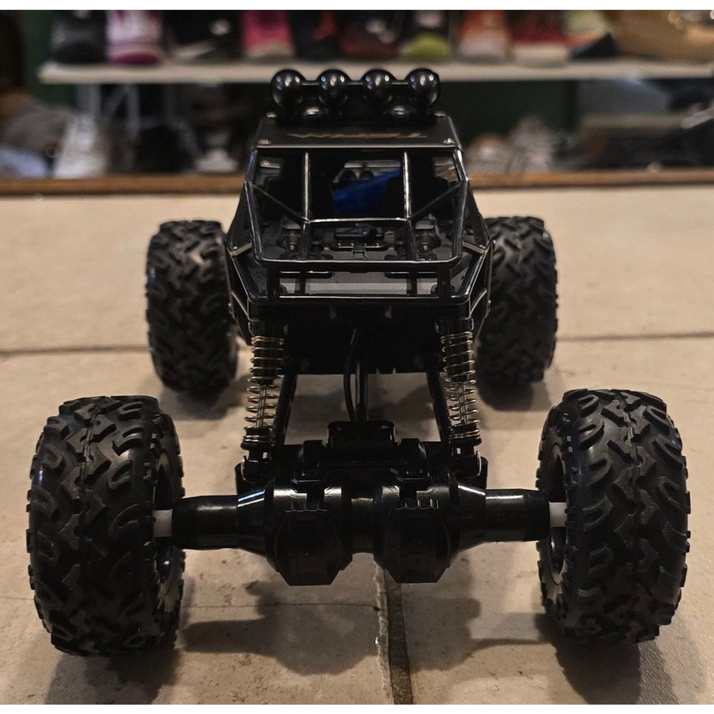 Maxis Q3 Remote Controlled Dune Buggy