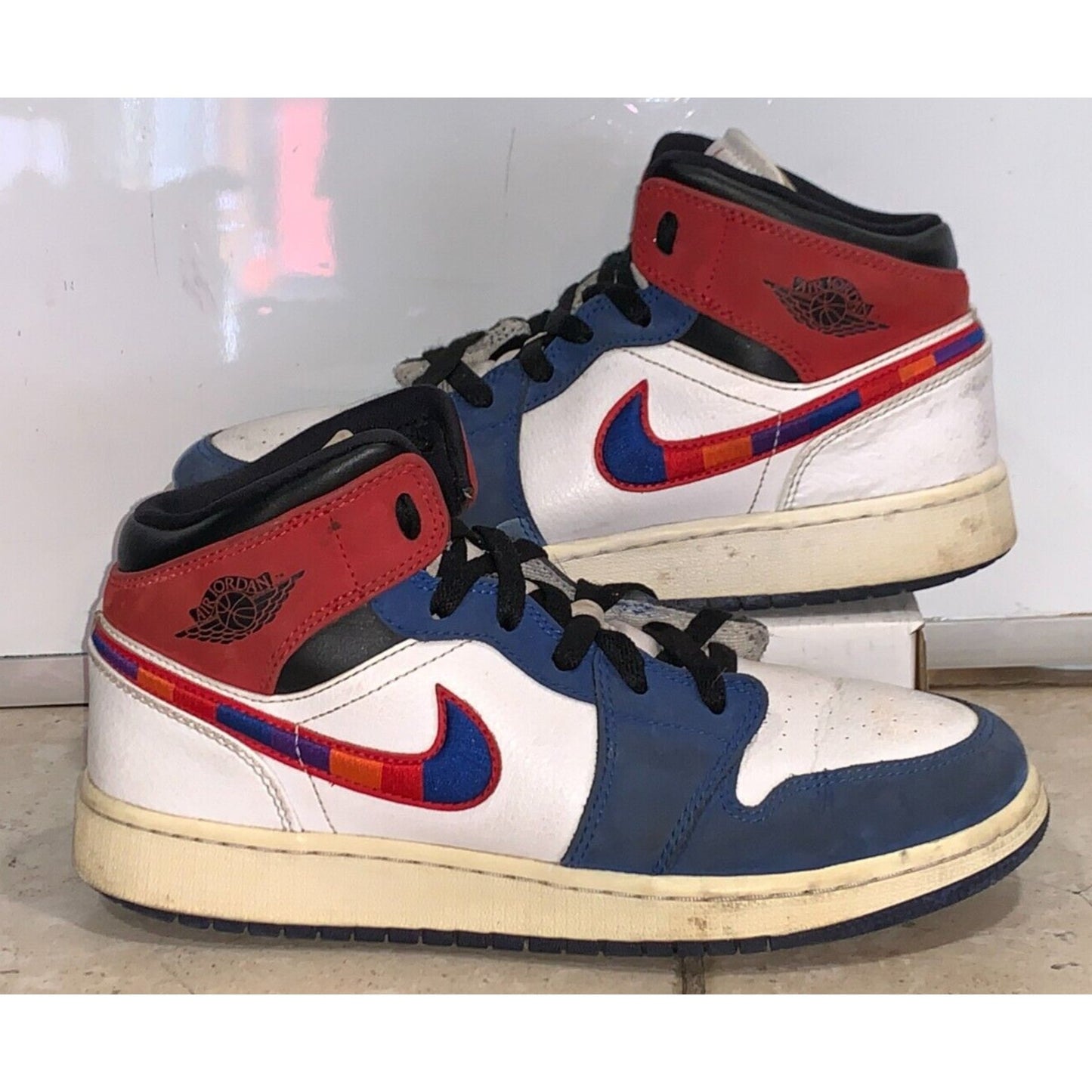 Nike Air Jordan 1 Mid SE Youth 6.5 Y White Red Rush Blue BQ6931-146 GS Sneakers