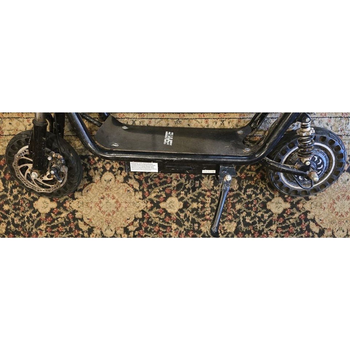 SKRT Electric Scooter / 350W / 48V  / 18 MPH / 18.6 Miles / 20" Wheels /Foldable /