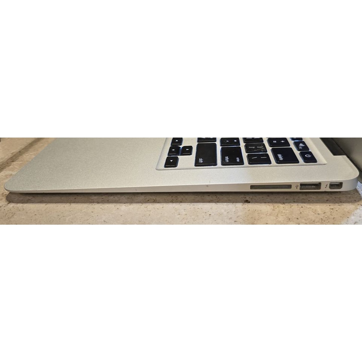 Apple Macbook Air 2015 / Intel Core I5 / 120GB SSD / 8GB Ram /