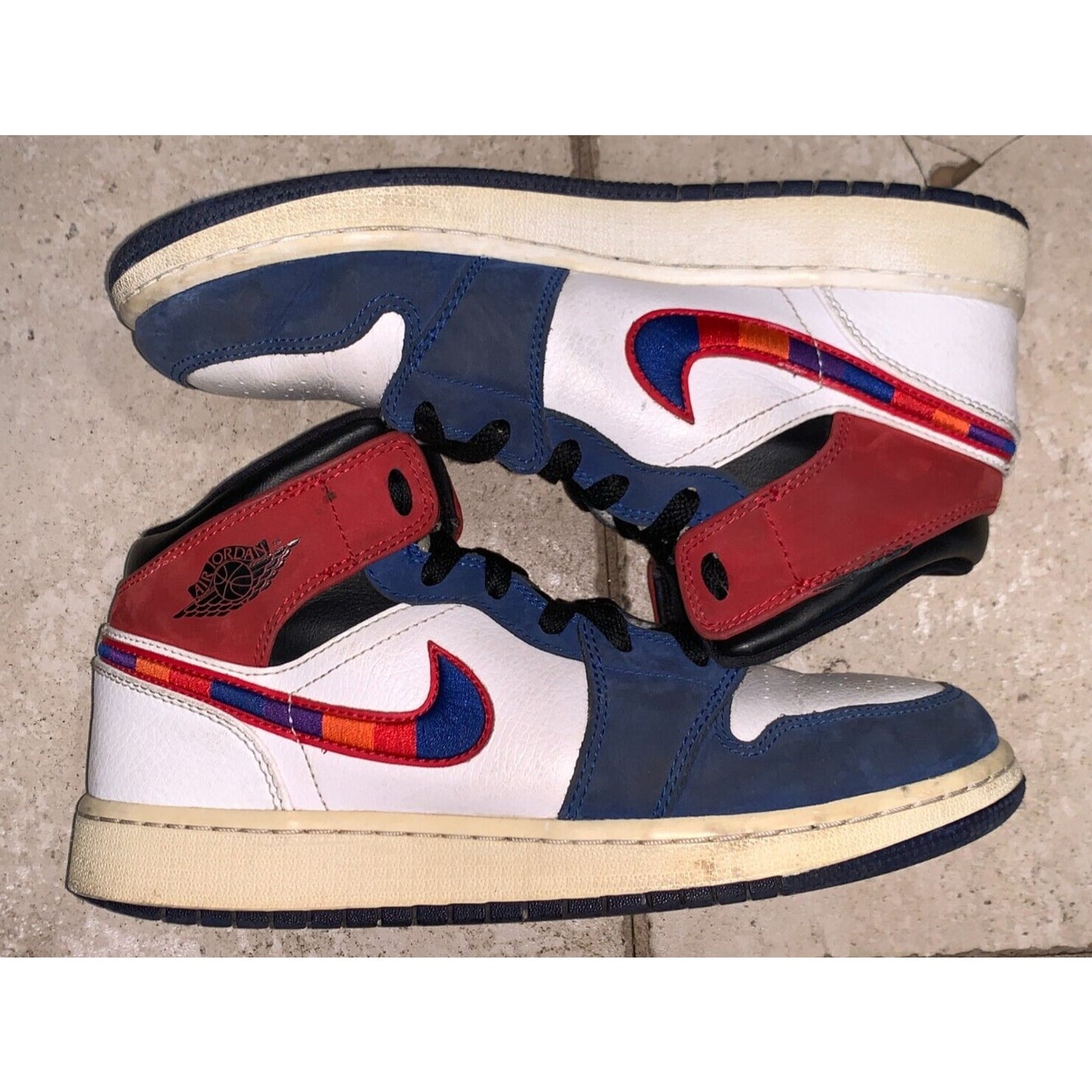 Nike Air Jordan 1 Mid SE Youth 6.5 Y White Red Rush Blue BQ6931-146 GS Sneakers