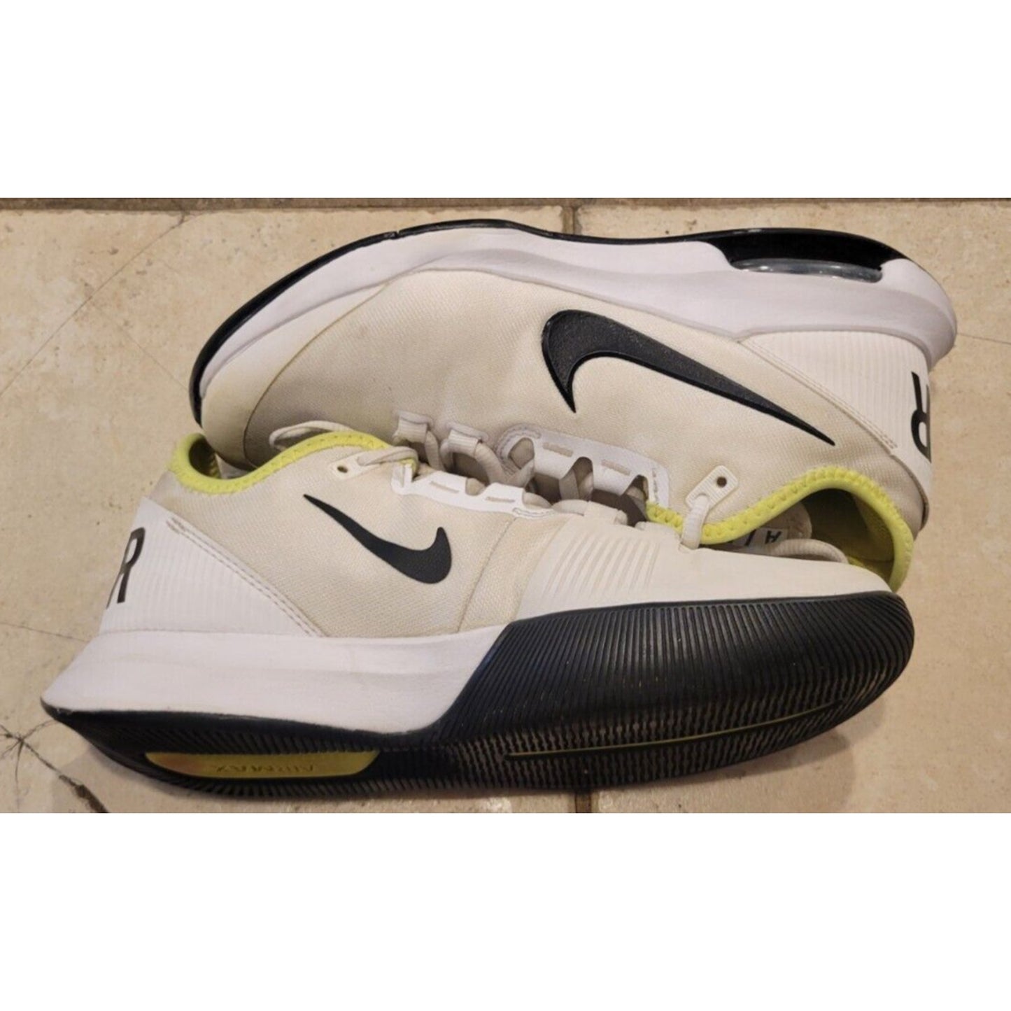 Nike Air Max Wildcard HC Shoes White Black Volt AO7351-104 Men's Size 7