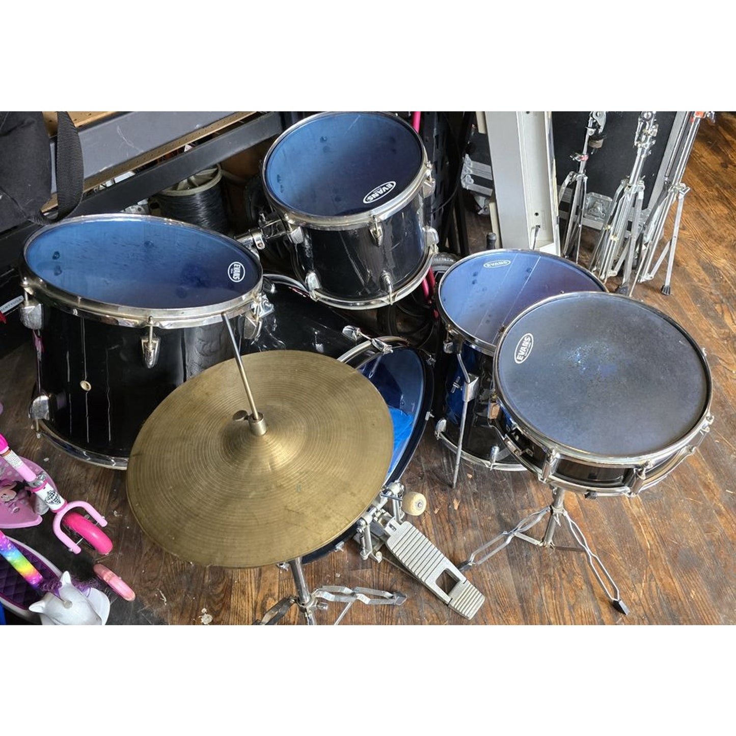 Evans 6-Piece Drum Set w/ Other High-hats & Cymbals