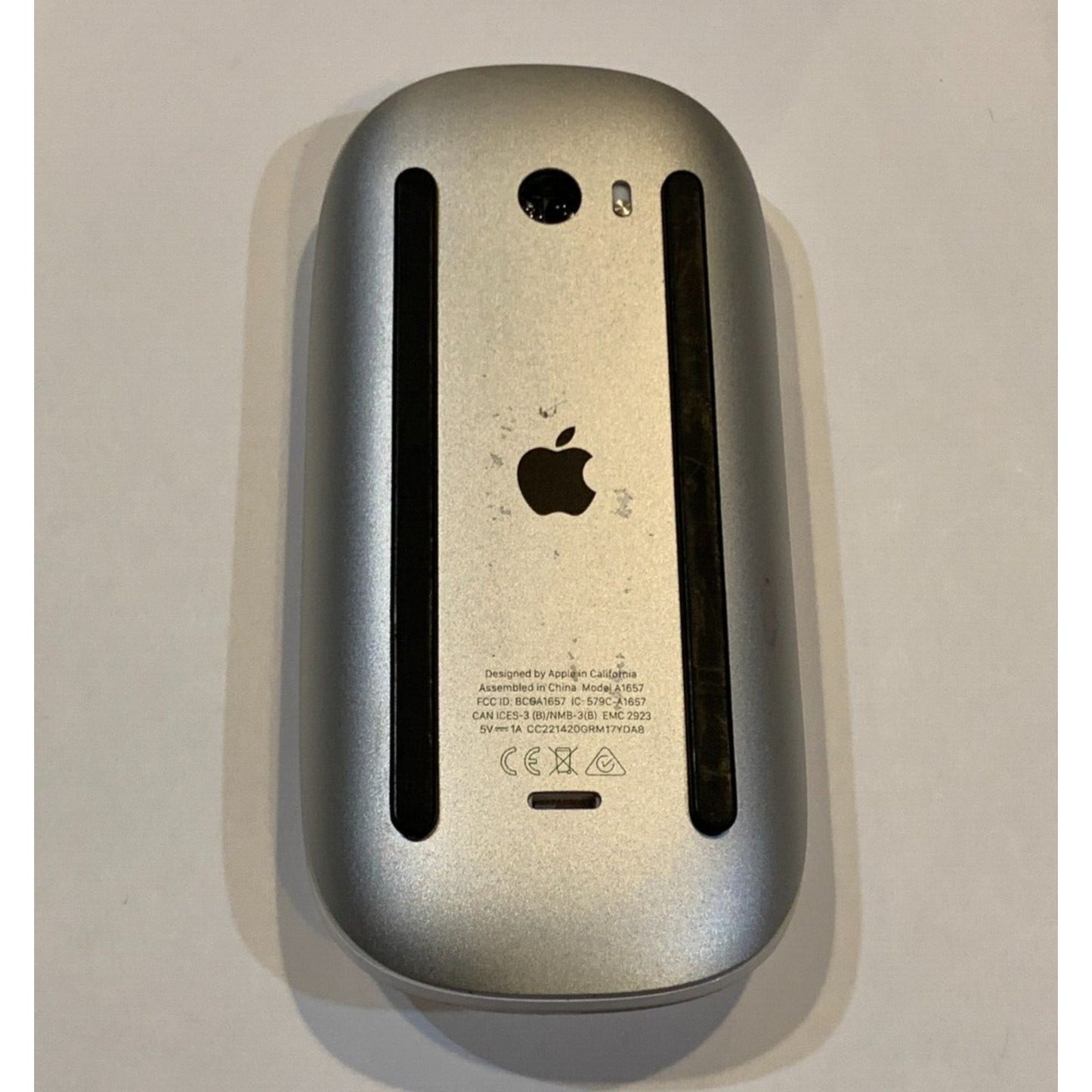 Apple A1296 Magic Mouse 1 Wireless Bluetooth MB829LLA