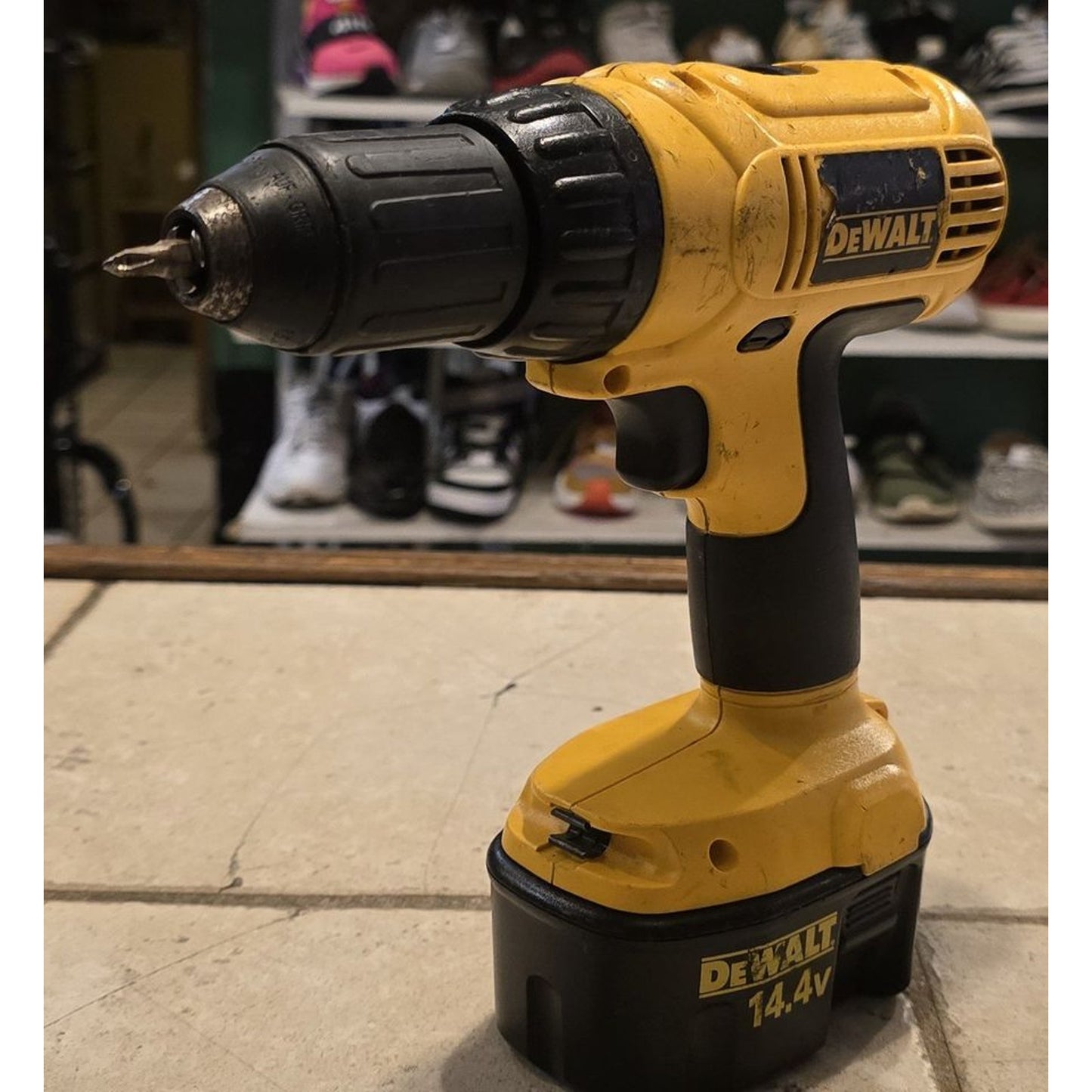 Dewalt DC728 1/2in VSR Cordless Drill Kit 14.4V