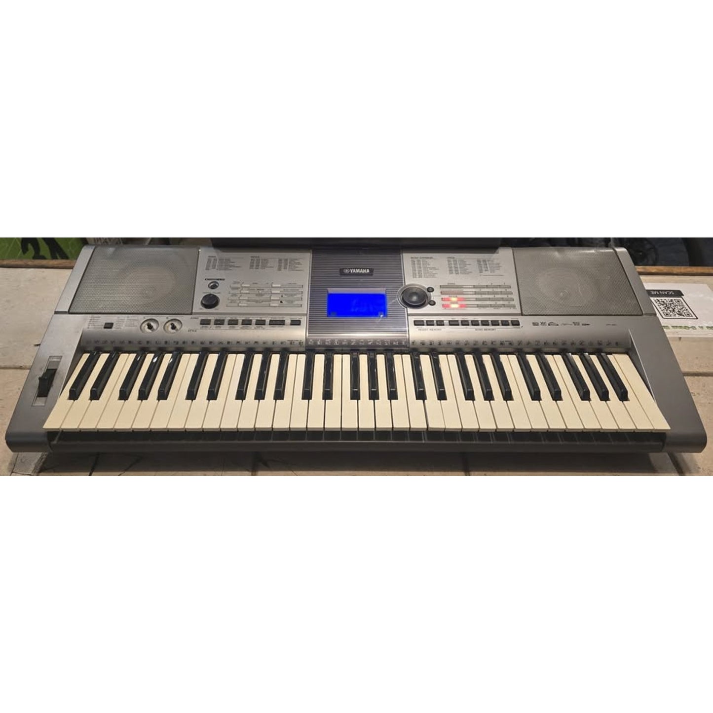 Yamaha 61-Key Portable Electric Keyboard / YPT-400 /