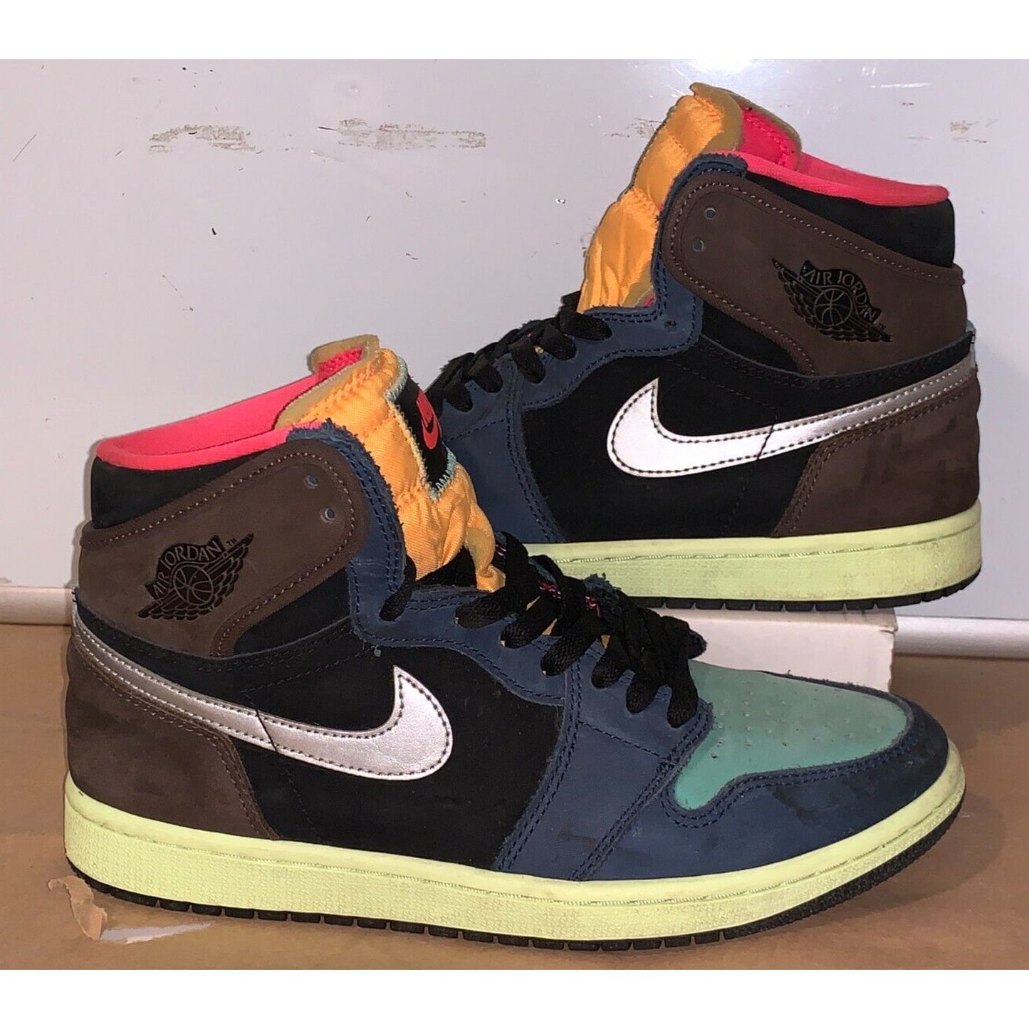 2020 Nike Air Jordan 1 Retro High “Tokyo Bio Hack” Size 7.5 (555088-201)